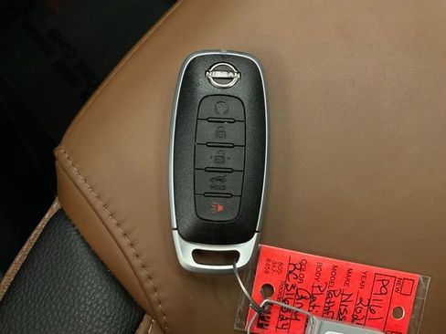 Used 2024 Nissan Pathfinder Platinum w/ Cargo Package AWD/4WD image 28