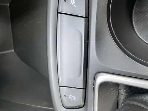 Used 2025 Chevrolet Trax LS w/ LS Convenience Package image 40