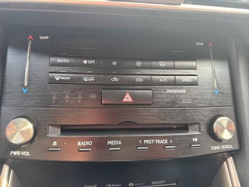 Used 2018 Lexus IS 300 F Sport w/ F Sport Package RWD image 9