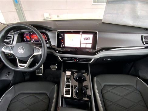 New 2026 Volkswagen Atlas Peak Edition AWD/4WD image 5