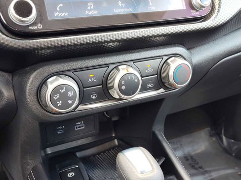 Used 2023 Nissan Kicks SV image 23