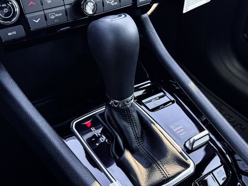 New 2026 Jeep Compass Latitude w/ Sun and Sound Group image 14