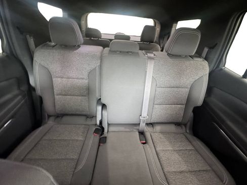 Certified 2024 Chevrolet Traverse LS FWD image 17