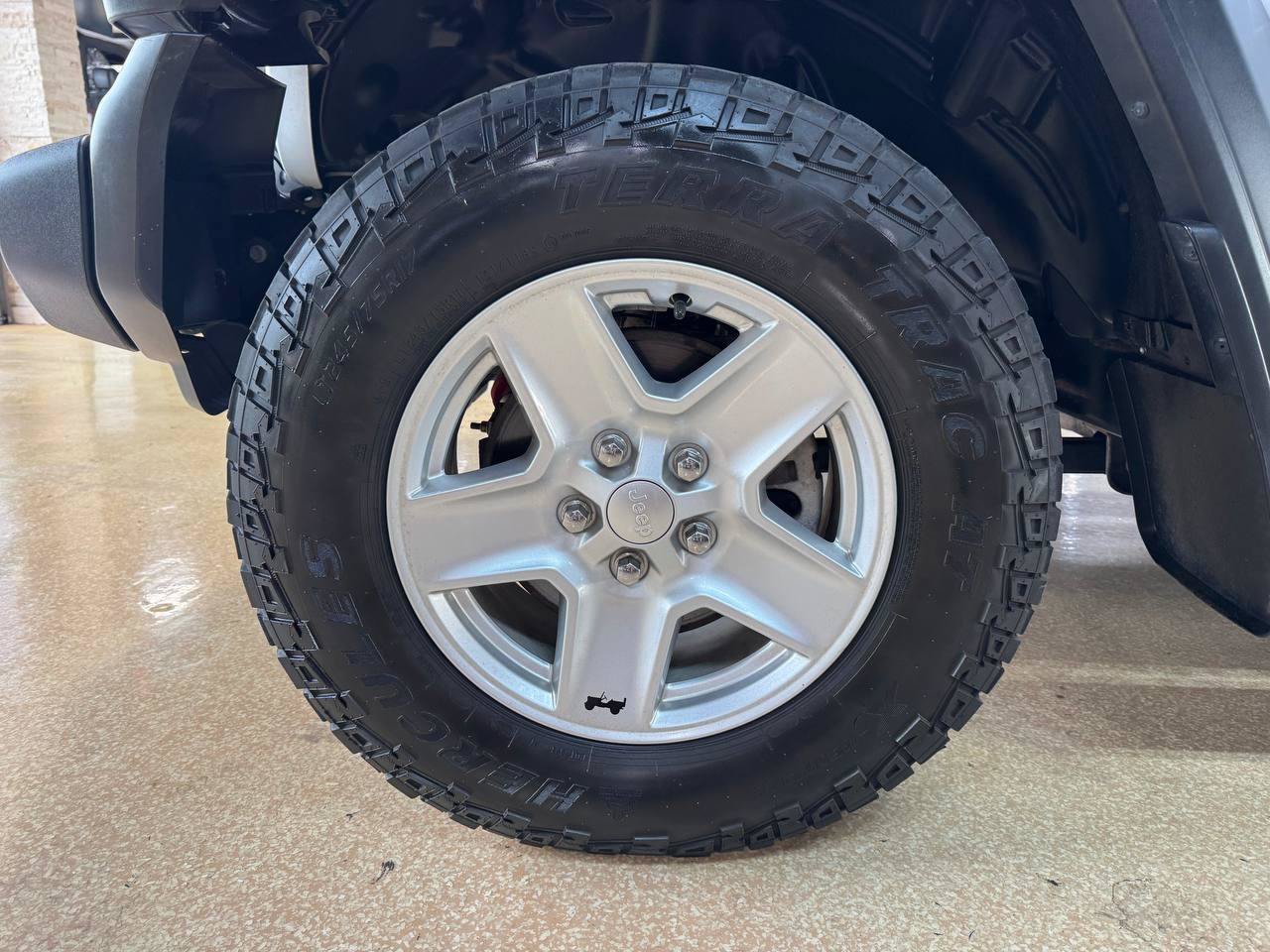 Used 2020 Jeep Gladiator Sport w/ Quick Order Package 24S AWD/4WD image 37
