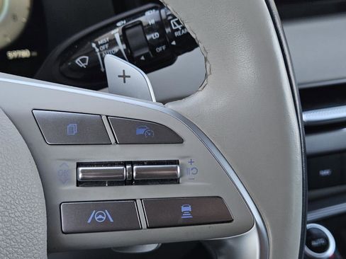 Used 2024 Hyundai Palisade Calligraphy image 18