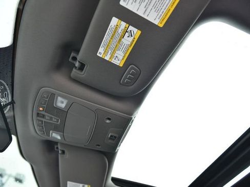 Used 2015 Ford F150 Lariat image 25