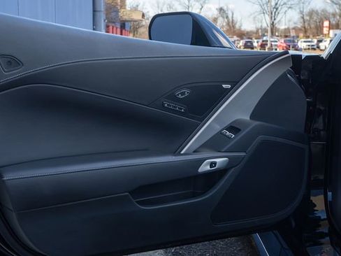 Used 2016 Chevrolet Corvette Z06 w/ 3LZ Preferred Equipment Group RWD image 12