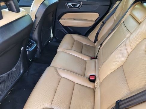 Used 2018 Volvo XC60 T6 Inscription w/ Luxury Seat Package AWD/4WD image 20