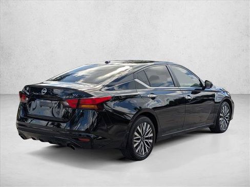 Certified 2024 Nissan Altima 2.5 SV w/ SV Premium Package image 5