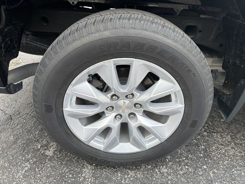 Used 2022 Chevrolet Silverado 1500 Custom RWD image 9