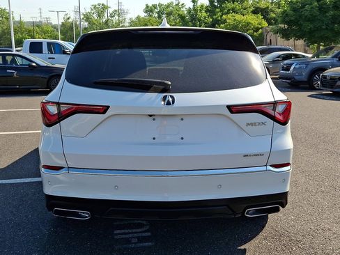Used 2024 Acura MDX SH-AWD w/ Technology Package image 5