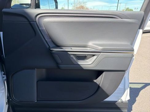 Used 2025 Rivian R1T Adventure image 9