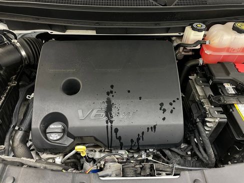 Certified 2022 Chevrolet Traverse LT image 47