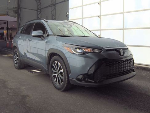 Used 2023 Toyota Corolla Cross AWD Hybrid image 4