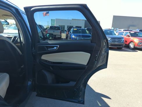 Used 2016 Ford Edge SEL w/ Equipment Group 201A FWD image 17