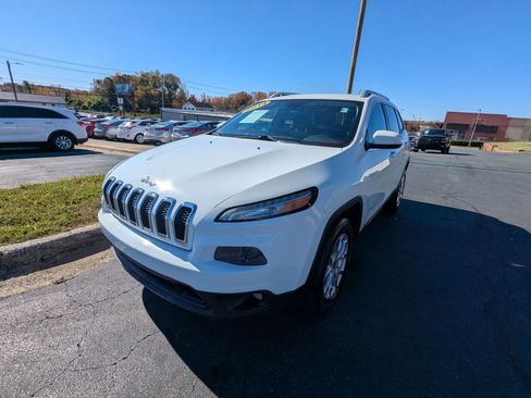 Used 2014 Jeep Cherokee Latitude w/ Cold Weather Group image 3