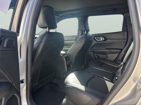 Used 2023 Jeep Compass High Altitude image 14