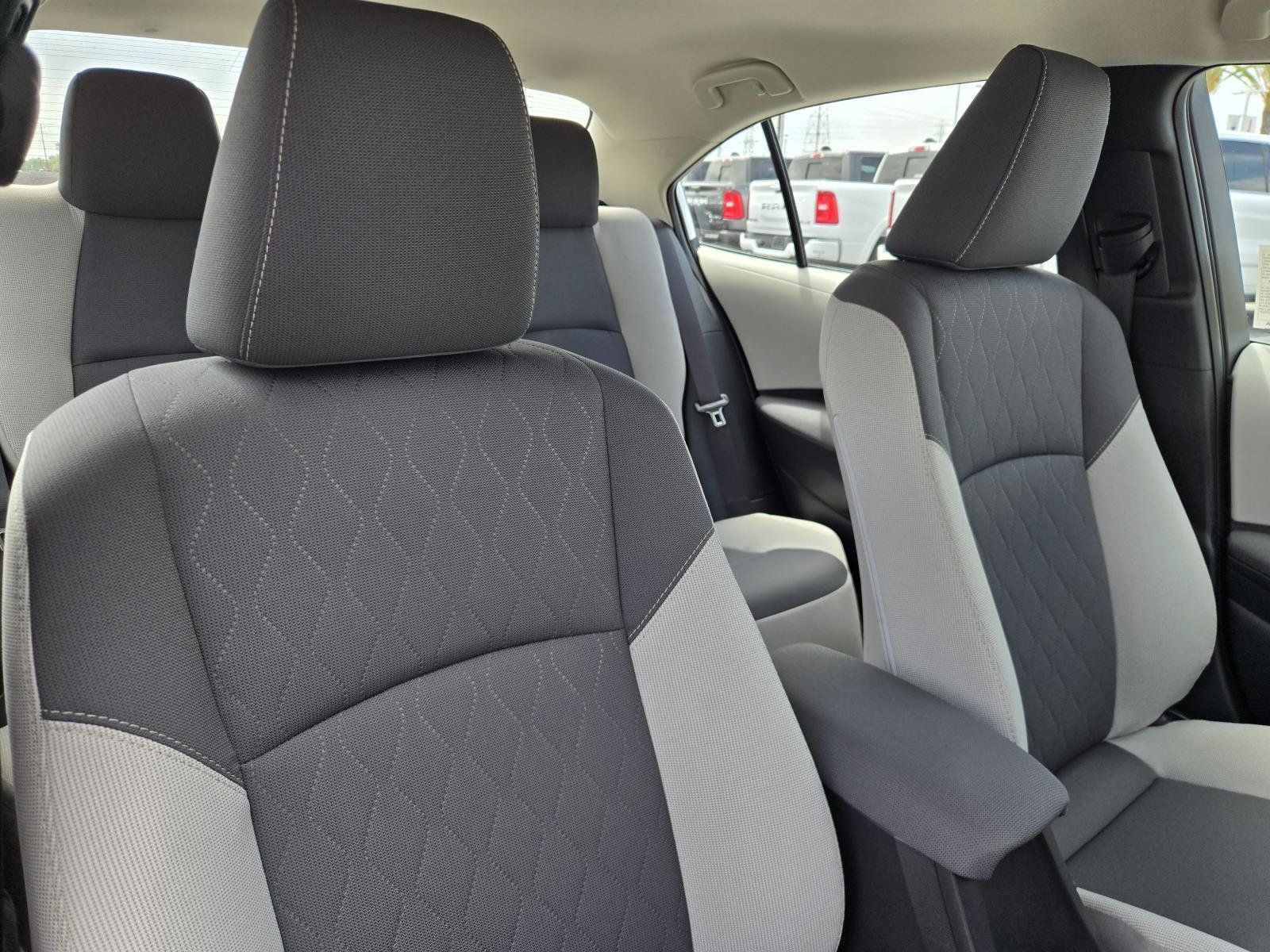Used 2025 Toyota Corolla LE FWD image 29