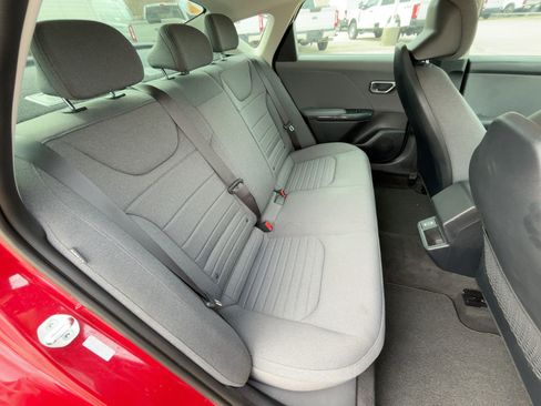 Used 2025 Kia K4 EX image 29