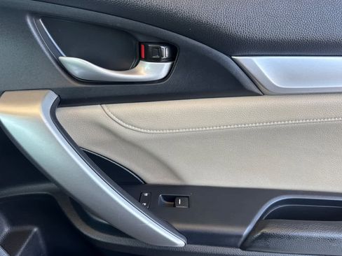 Used 2018 Honda Civic EX-L image 17