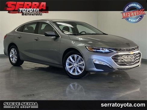 Used 2025 Chevrolet Malibu LT image 1