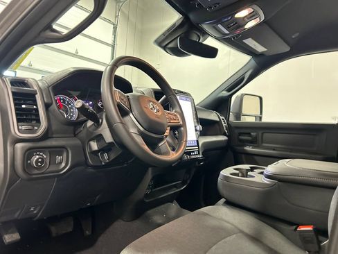 New 2026 RAM 2500 Tradesman AWD/4WD image 18