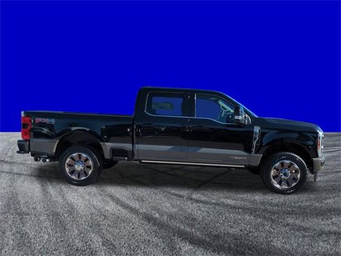 New 2026 Ford F250 King Ranch w/ FX4 Off-Road Package image 3