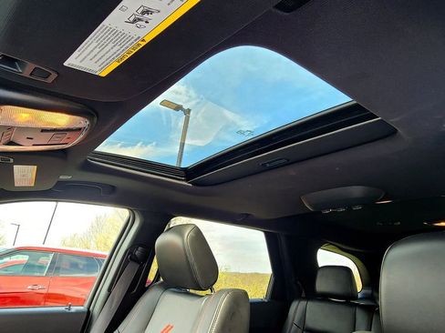 Used 2025 Dodge Durango R/T image 65