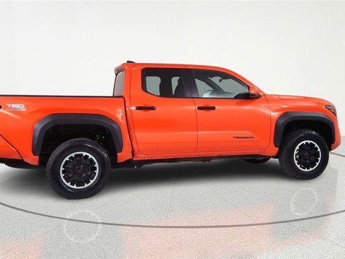 Used 2024 Toyota Tacoma TRD Off-Road image 4