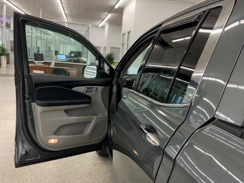 Used 2018 Honda Ridgeline RTL-E image 26