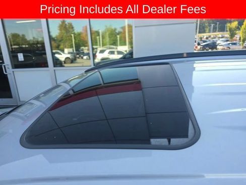 Used 2020 Toyota RAV4 XLE w/ Convenience Package FWD image 15