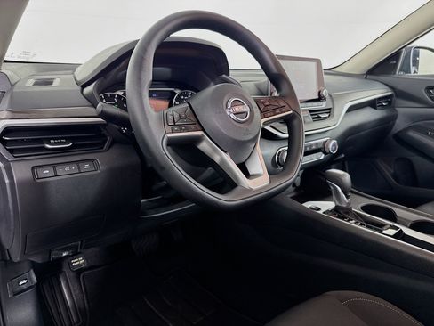 Used 2026 Nissan Altima 2.5 SV FWD image 21