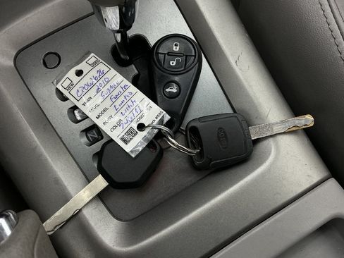 Used 2010 Subaru Forester 2.5X Limited AWD/4WD image 43
