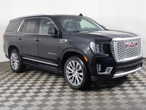 Used 2023 GMC Yukon Denali image 2