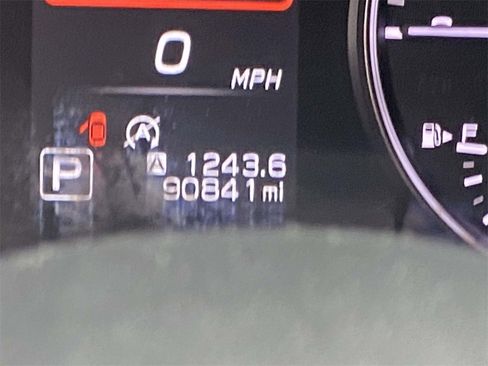 Used 2020 Subaru Outback Premium image 33