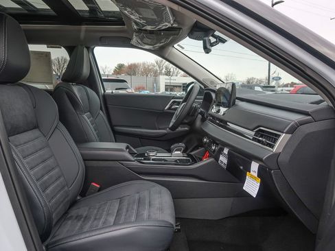 New 2026 Mitsubishi Outlander AWD image 19