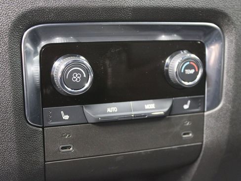 Used 2025 Chevrolet Tahoe RST image 11