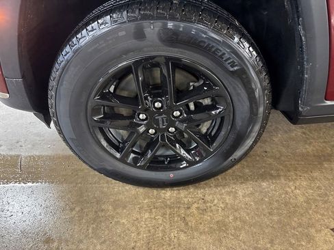 Certified 2023 Jeep Grand Cherokee L Laredo w/ Luxury Tech Group I image 11