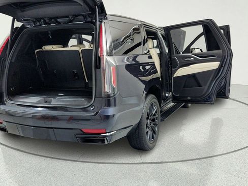 Certified 2024 Cadillac Escalade Sport w/ LPO, ONYX Package AWD/4WD image 12