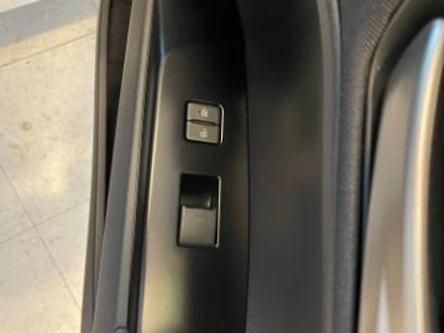 Used 2025 Toyota Camry LE image 14