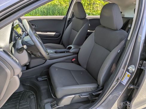 Used 2020 Honda HR-V LX image 7
