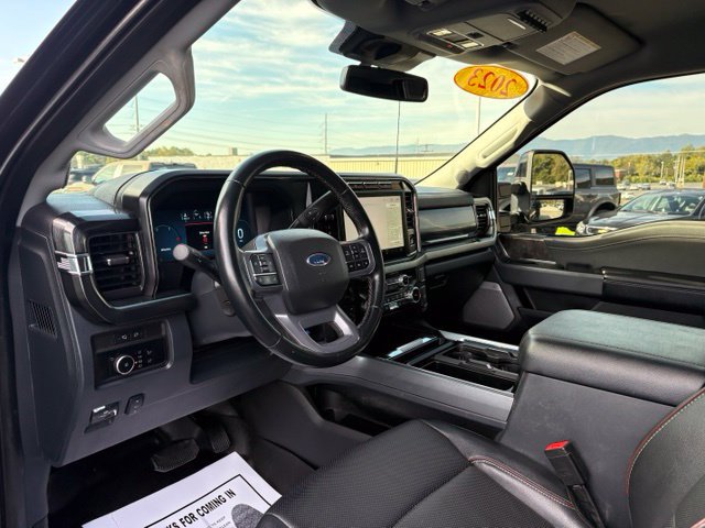 Used 2023 Ford F550 4x4 Crew Cab Super Duty image 3