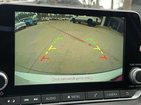 Used 2024 Nissan Sentra SV image 18