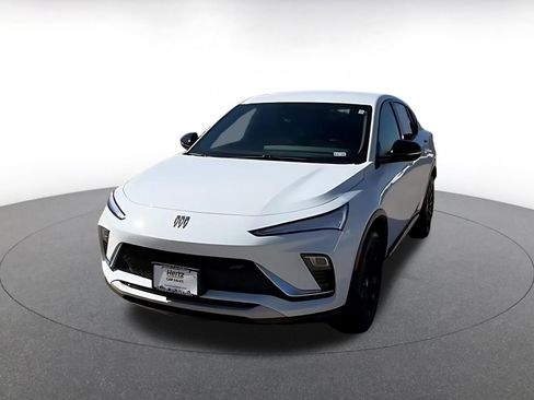 Used 2025 Buick Envista Sport Touring image 8