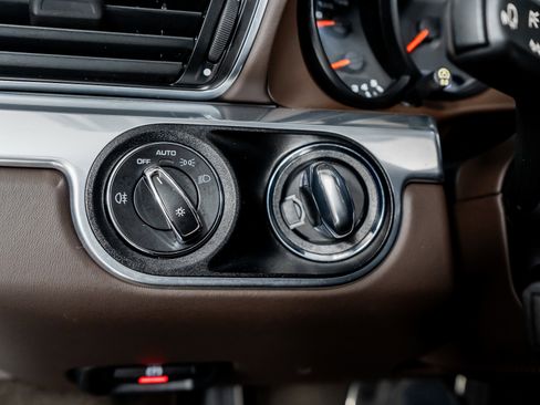 Used 2019 Porsche 911 Targa 4 GTS image 42