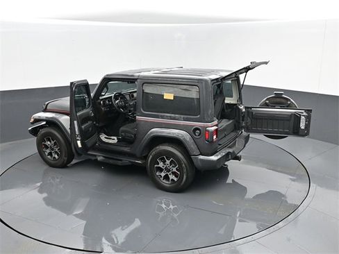 Used 2022 Jeep Wrangler Sport image 24