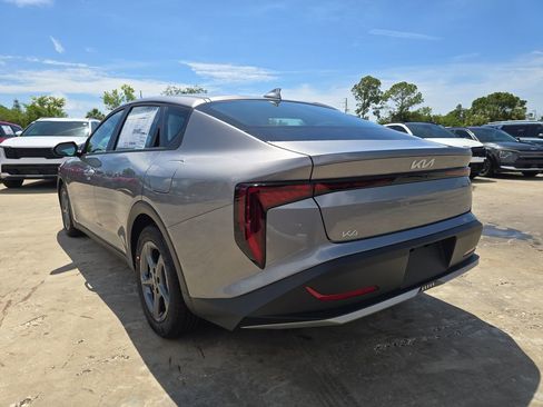 New 2026 Kia K4 FWD image 6