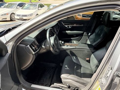 Used 2018 Volvo S90 T5 Momentum FWD image 20