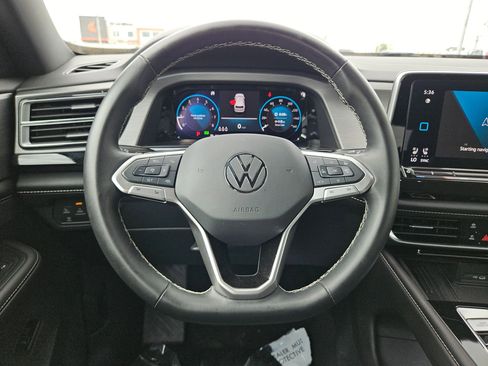 Used 2025 Volkswagen Atlas Cross Sport SE image 20