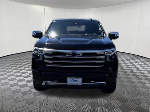 Used 2024 Chevrolet Silverado 1500 High Country w/ High Country Premium Package AWD/4WD image 2